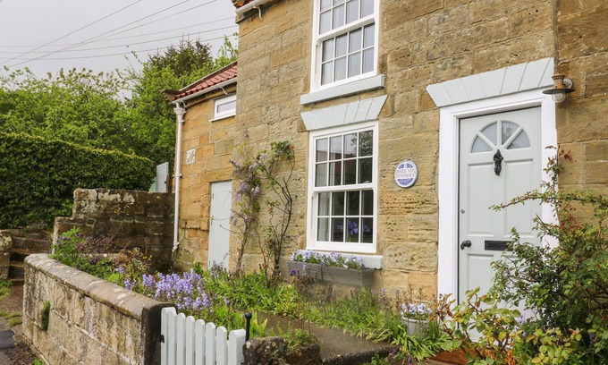 Osmotherley Cottage | 1 BELLE VUE, family friendly, with open fire in Osmotherley
