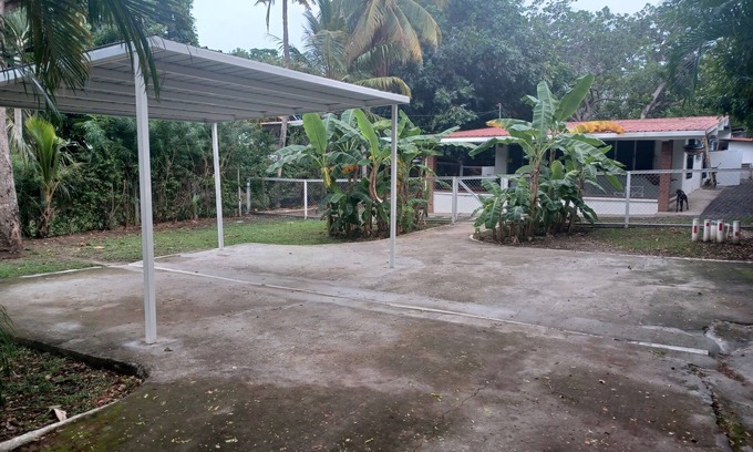Playa Coronado House | 1 BLOCK FROM THE BEACH CORONADO, PANAMA! COZY INEXPENSIVE RENTAL