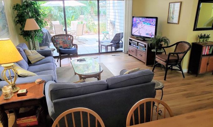 Palmetto Dunes Condo | 1 Block to Ocean, Dunes House, Hilton, more!
