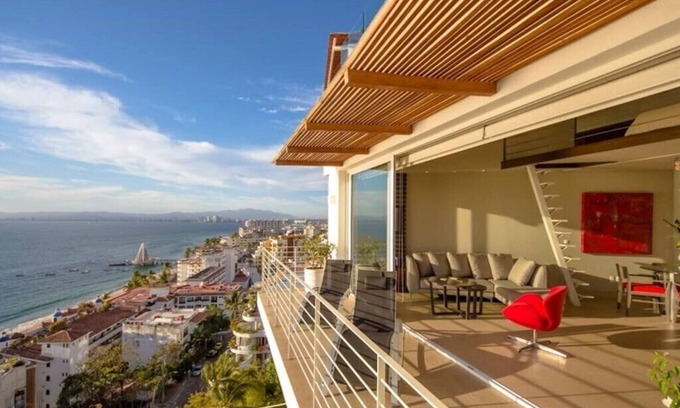 Amapas Apartment | 1 BR 2 BA Penthouse Los Muertos Beach 1200 SF, 1 BR Loft Penthouse - Best View and Location in PV