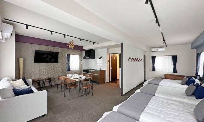 Hiroshima City Centre Apartment | 1 BR Apt on the 9th flr with City view for 10 Ppl