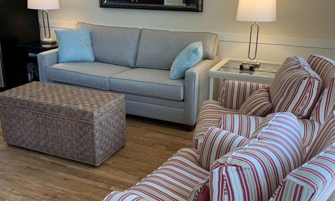 Ocean Isle Beach Condo | 1 BR CONDO ACROSS ST FROM BEACH. 7 NIGHT MINIMUM JUNE 1 TO AUGUST 31