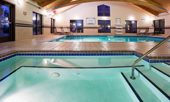 Eagan Condo | 1 BR Suite 5 Mns to Mall of America + Free Wi-Fi!