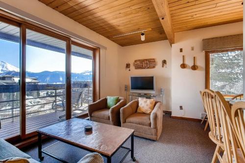 Crested Butte Apartment | 1 Br With Amazing Views Of Mountain Range & Wood Creek Condo