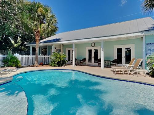 Crystal Beach House | 1 Cozy Cove