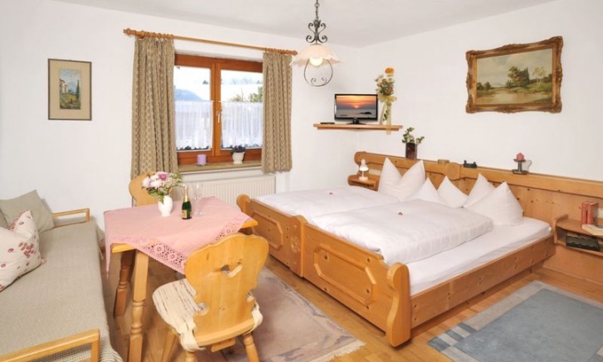 Reit im Winkl Apartment | (1) Ein-Raum-Ferienwohnung 22qm, Dusche/WC, Kochnische, Balkon