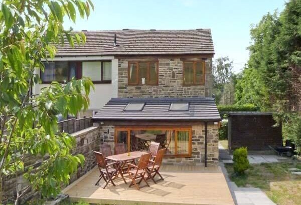 Lumbutts Cabin | 1 Fell Side, TODMORDEN