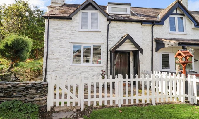 Corwen House | 1 Hendom