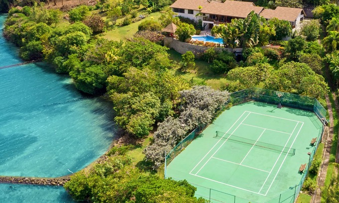 Westerhall Land Settlement House | #1 in Grenada! PRIVATE 2-Acre Waterfront Retreat w/Tennis Court, Housekeeping!