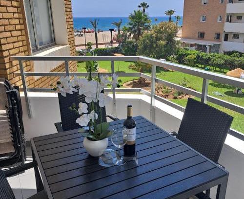 Torreblanca Apartment | 1 Linea de playa , coqueto Apartamento La Brisa Marina