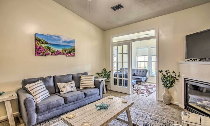 Vaught Condo | 1 Mi to Coast: Myrtle Beach Condo w/Pool Access!