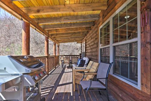 Gatlinburg House | 1 Mi to Dtwn Gatlinburg Cabin with Game Room