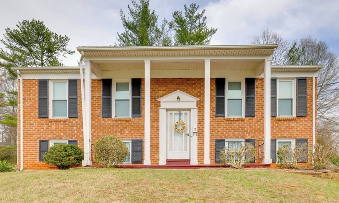 Lynchburg House | 1 Mi to Dtwn Lynchburg: Charming Family Home!