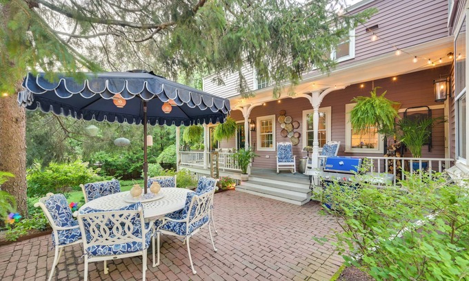 Salem Apartment | < 1 Mi to Dtwn Salem: Apt w/Shared Patio & Yard!
