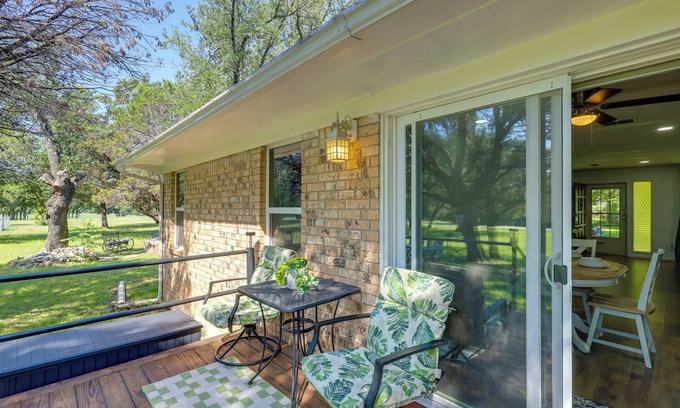 Morgan Cottage | 1 Mi to Lake Whitney: Morgan Home w/ Deck!