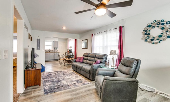 Independence Apartment | 1 Mi to Truman Library Apt with Large Yard!