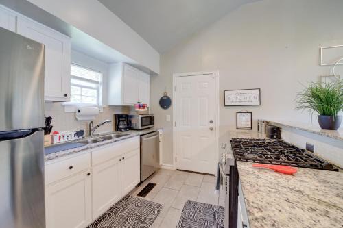 Tulsa House | 1 Mi to Tulsa Arts District Home with Yard!