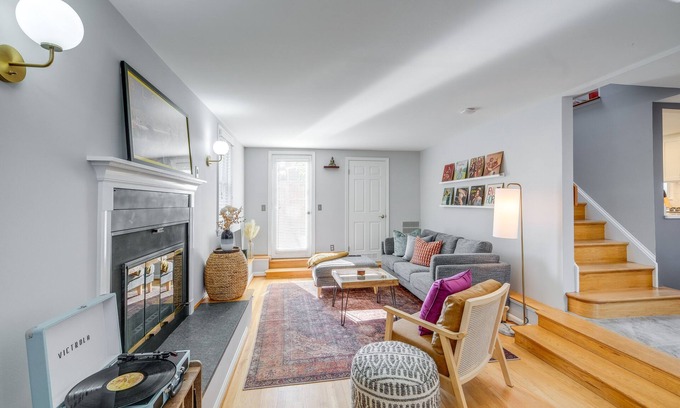 Old Town West House | < 1 Mi to Waterfront: Old Town Alexandria Home!
