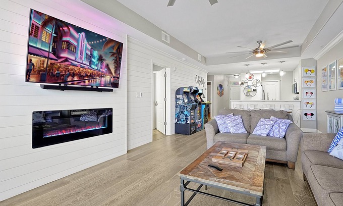 Florida Central Atlantic Coast Resort | <1 Mile to Disney & Fireworks View ★ Resort Pool ★ Toy Story Theme Room ★JP Jeep