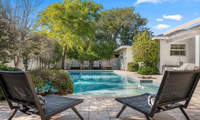 Cavalier Palms House | 1 Mile Walk to Restaurants-Dogs Welcome-HUGE Pool-Mountain Views