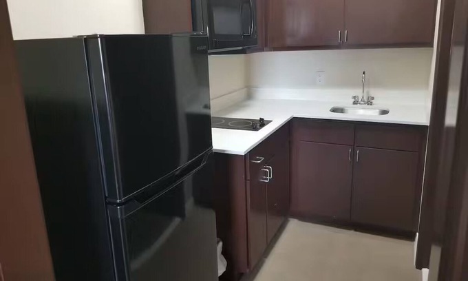 Bay City Hotel | 1 Queen Bed Kitchenette Non-Smoking, Scottish Inns Bay City TX, Free Parking