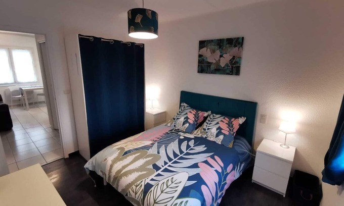 Balaruc-les-Bains Apartment | 1-room apartment for spa guests and vacationers