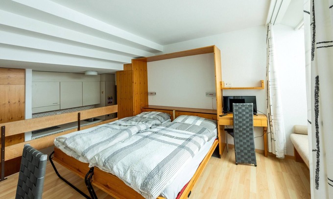 Savognin Apartment | 1 room apartment for 1 - 3 people with a view of the ski slope