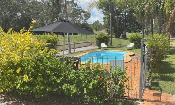 Horse Creek Hotel | 1 Showgrounds Road Horse Creek QLD 4714