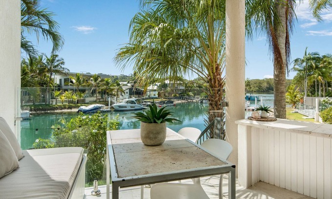 Noosa Heads Apartment | 1 St Tropez - Perfect Noosa Escape