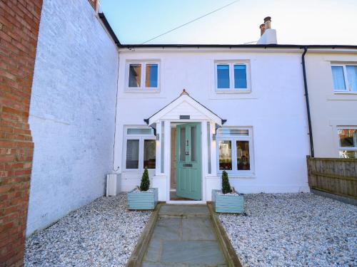 Freshwater House | 1 Star Cottages