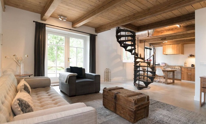Abcoude House | 1. Stylish Fully Equipped Family Home with Big Garden