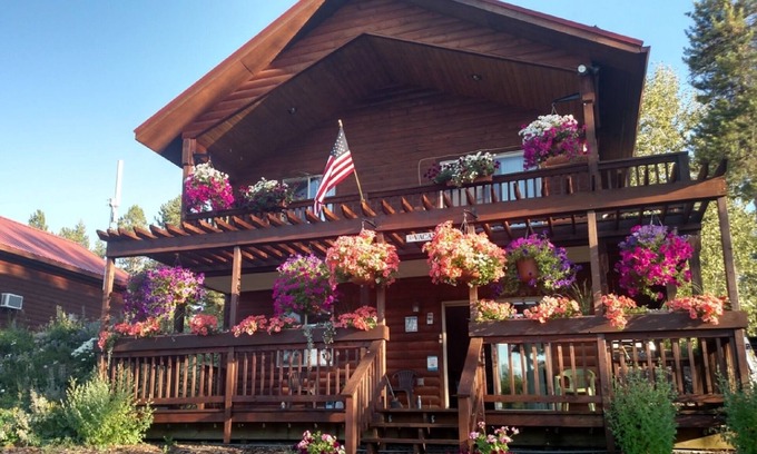 Coram Cabin | #1 - SUN ROAD CABIN - BEAUTIFUL PRIVATE SETTING, 6 MILES TO GLACIER PARK