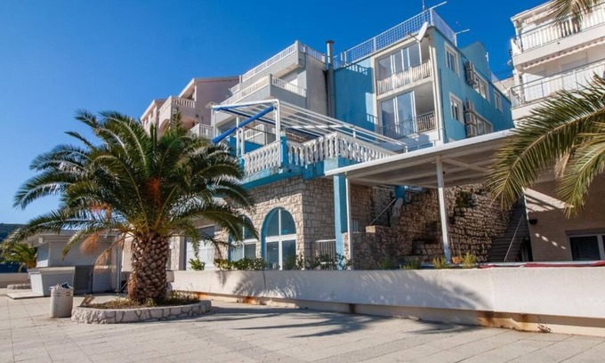 Neum Apartment | 1 Triple Room With Private Parking