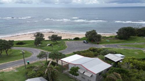 Minnie Water House | 1 Waratah - Delightful Cottage Getaway