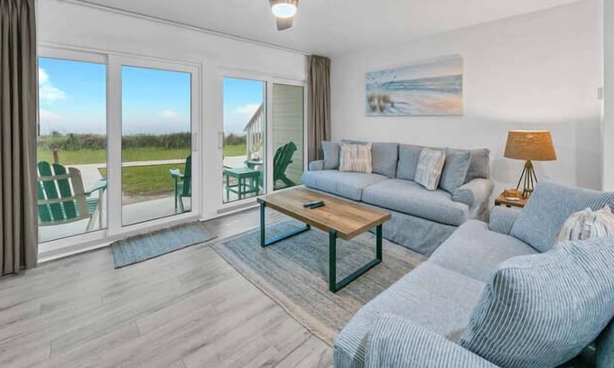 Seacrest Condo | 10% discount for August 2023 Blue Tide 3A Gulf Front 1BR sleeps 4 Condo/Pool