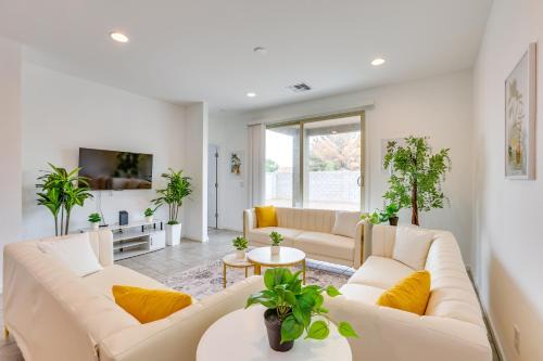 Laveen Village House | 10 Mi to Dtwn Phoenix Home Near Hiking and Biking!