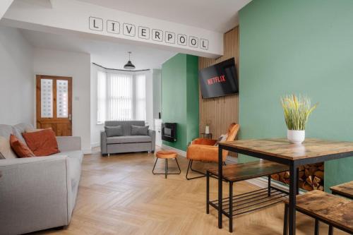 Liverpool House | 10 Mins To Crosby Beach Ensuite Wc Parking