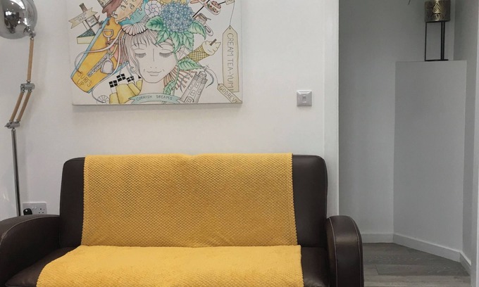 Camborne Bed & Breakfast | 10 Minute Drive to the Beach - Private Suite B & B - North Cornish Coast