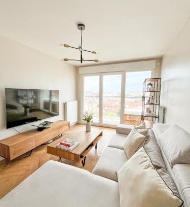 Quartier de Becon Apartment | 10 Minutes From Paris - Stunning Views - Scandi Zen Paris