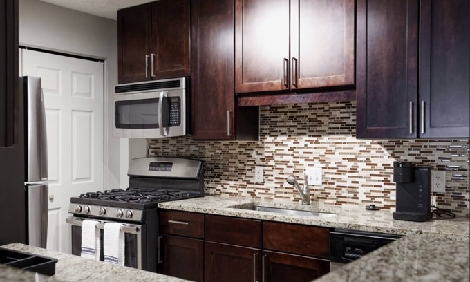 Cumberland Apartment | 10 minutes from Brave’s Stadium and the mall! Spacious sports themed apartment