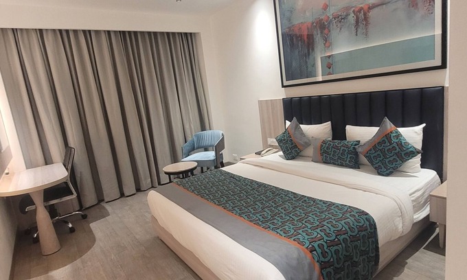 New Delhi Hotel | 10 minutes to the IGI Delhi Airport we have 24 luxurious rooms of 4 star hotel