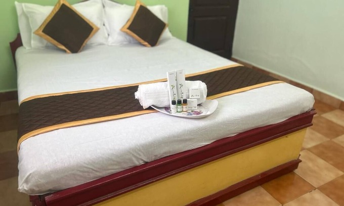 Kodaikanal Bed & Breakfast | 10 minutes to the lake! Family Sized with Bed Room