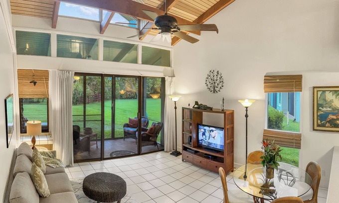 Kahuku Condo | 10% off Spring Special - Spacious 2 Bdrm, 2 Bath + Loft w/2 more beds