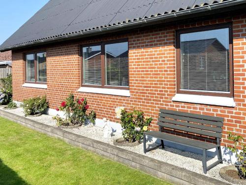 Aalbaek House | 10 person holiday home in Ålbæk-By Traum