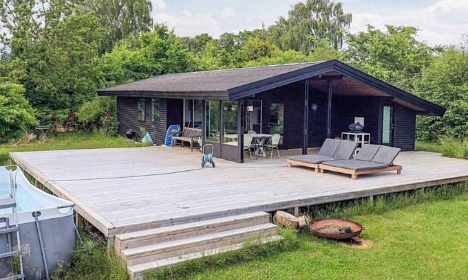 Vejby Apartment | 10 person Summerhouse with swimming pool