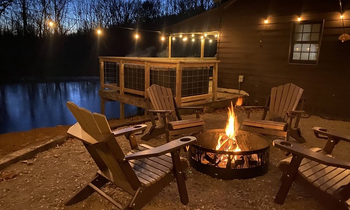 Rockbridge Cottage | 100 acres, FIREWOOD PROVIDED, Fishing Pond w/poles, Trail, firepit, pond views