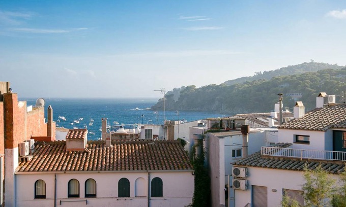 Calella de Palafrugell Apartment | 100 m² Apartment ∙ 4 bedrooms ∙ 7 guests