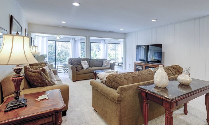Sea Pines Villa | 100 Fairway Lane - Sea Pines - 2 Bed 2 Bath Sleeps 6 - Hilton Head Rentals