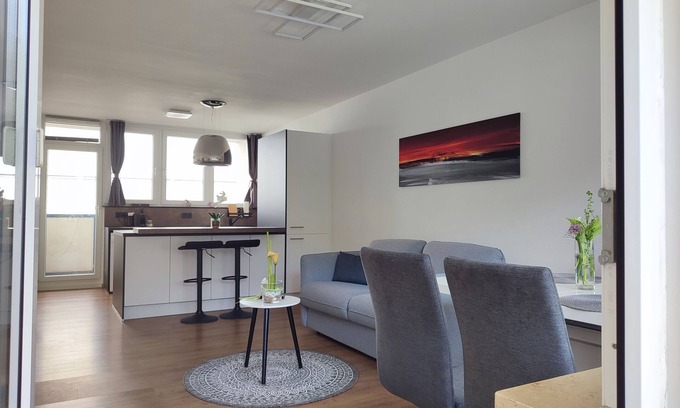 Ulm Apartment | 100 m zum Ulmer Münster: 57m² Wohnung an der Blau - Hochwertige Ferienwohnung
