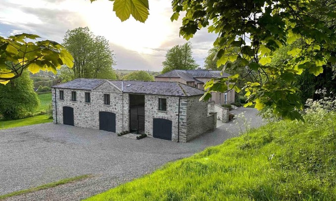 Sion Mills Apartment | 100 m² Apartment ∙ 3 bedrooms ∙ 6 guests